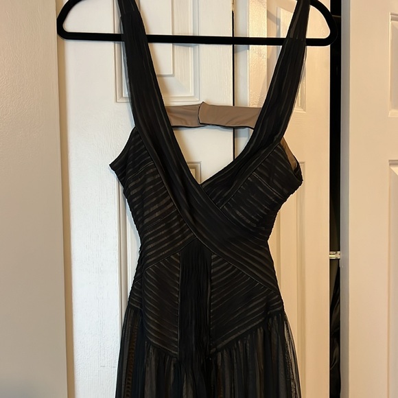 BCBG Black Evening gown size US 6 - Picture 2 of 4
